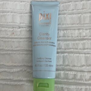 Pixi Clarity Cleanser - Blue and Green